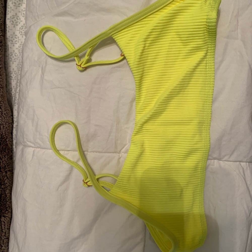 Frankies bikini top